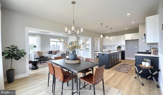 525 STONE GATE BLVD, Annville, PA 17003