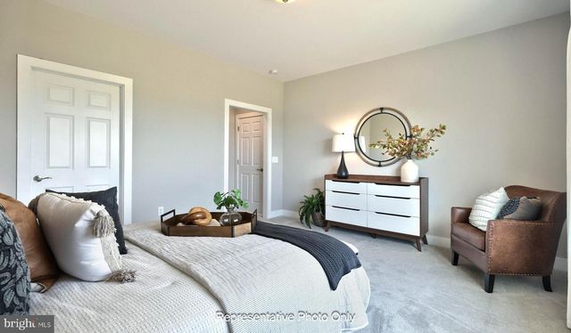 525 STONE GATE BLVD, Annville, PA 17003