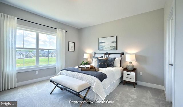 525 STONE GATE BLVD, Annville, PA 17003