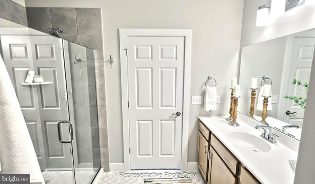 525 STONE GATE BLVD, Annville, PA 17003