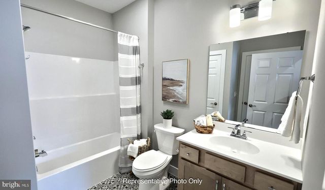 525 STONE GATE BLVD, Annville, PA 17003