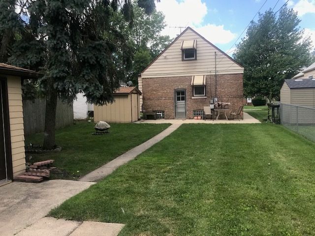 17819 Commercial Avenue, Lansing, IL 60438