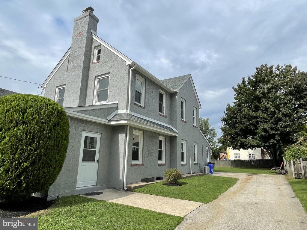 2419 HOLLIS RD, Havertown, PA 19083