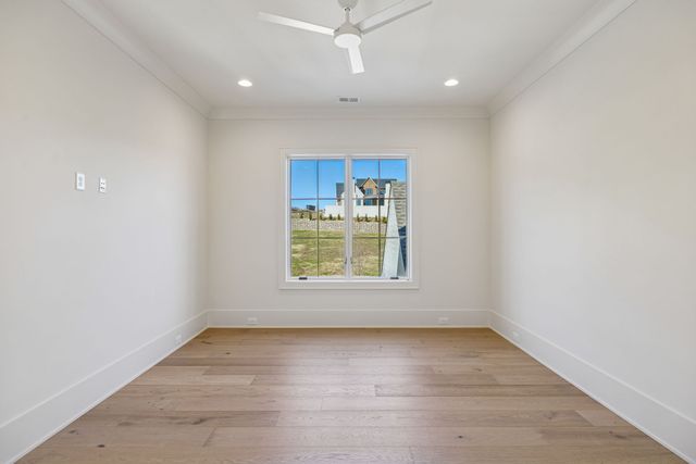 8392 Solstice Dr, College Grove, TN 37046