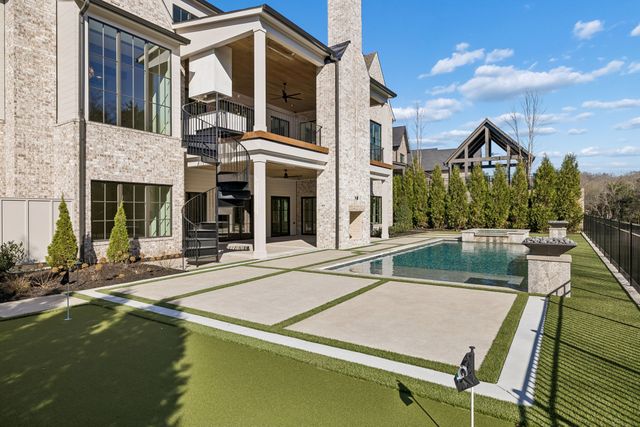 8392 Solstice Dr, College Grove, TN 37046