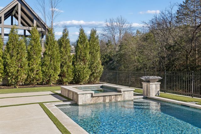 8392 Solstice Dr, College Grove, TN 37046