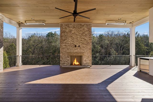 8392 Solstice Dr, College Grove, TN 37046