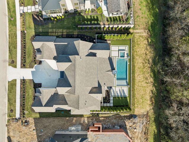 8392 Solstice Dr, College Grove, TN 37046