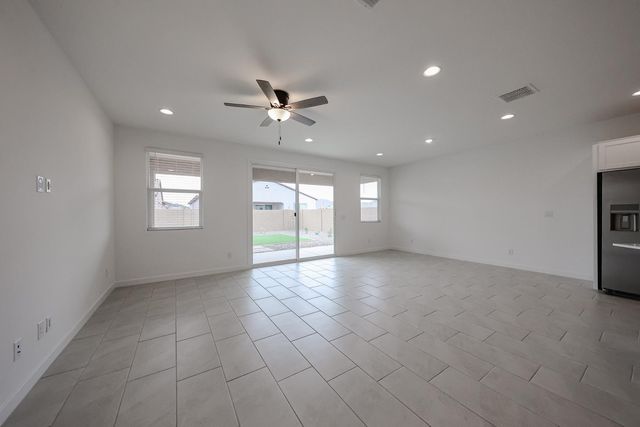 7814 W Hide Trail, Peoria, AZ 85383