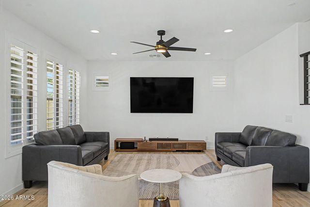 21318 N 58TH Street, Phoenix, AZ 85054