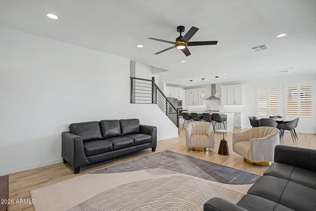 21318 N 58TH Street, Phoenix, AZ 85054