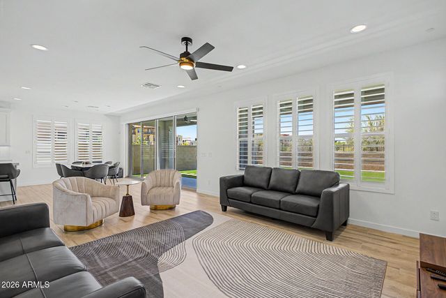 21318 N 58TH Street, Phoenix, AZ 85054