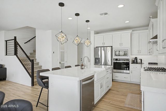 21318 N 58TH Street, Phoenix, AZ 85054
