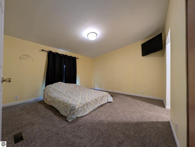 6930 E Willard Road, Vestaburg, MI 48891