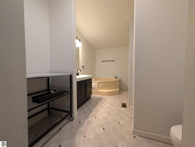 6930 E Willard Road, Vestaburg, MI 48891