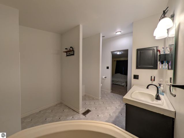 6930 E Willard Road, Vestaburg, MI 48891