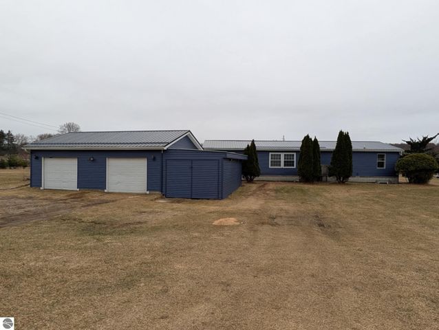6930 E Willard Road, Vestaburg, MI 48891