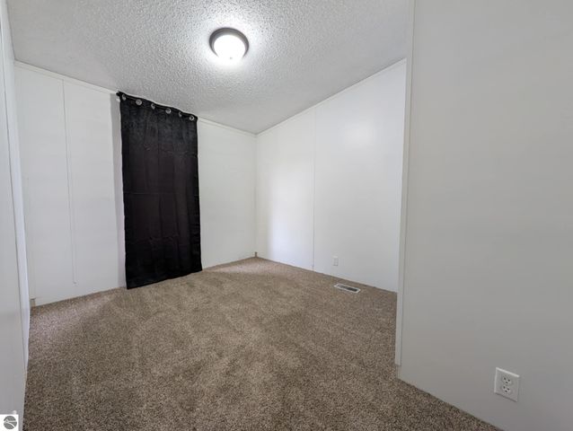 6930 E Willard Road, Vestaburg, MI 48891