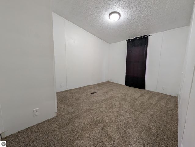 6930 E Willard Road, Vestaburg, MI 48891