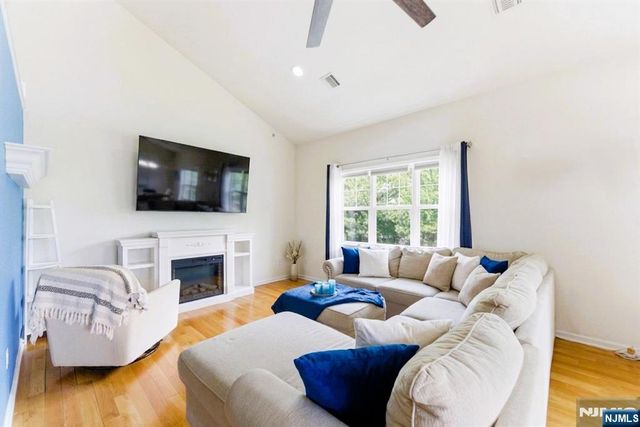 30 Mountain Avenue 9B (8), Paterson, NJ 07501