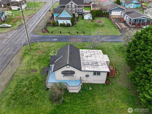 310 Washington Avenue N, Long Beach, WA 98631