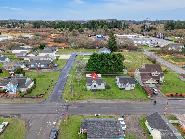 310 Washington Avenue N, Long Beach, WA 98631