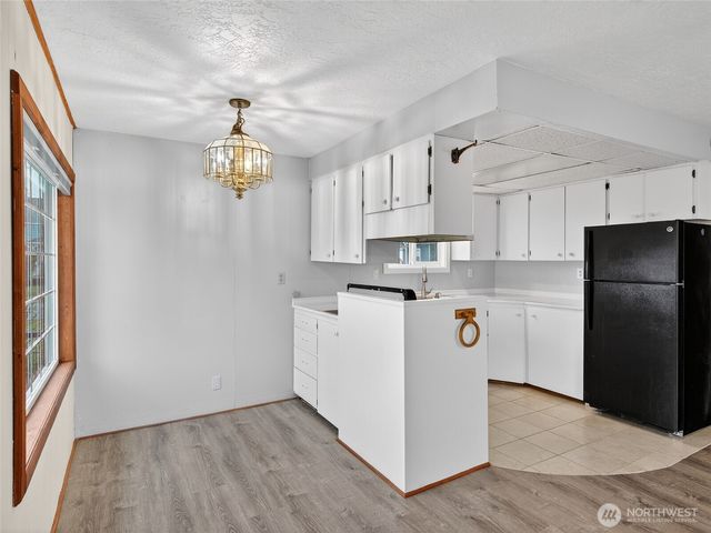 310 Washington Avenue N, Long Beach, WA 98631