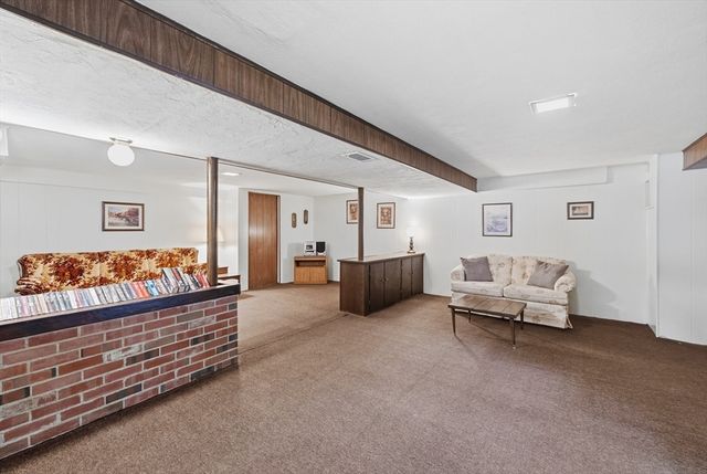 20 Freeman Rd, Chelmsford, MA 01824
