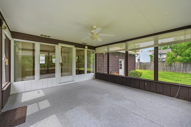 20 Freeman Rd, Chelmsford, MA 01824