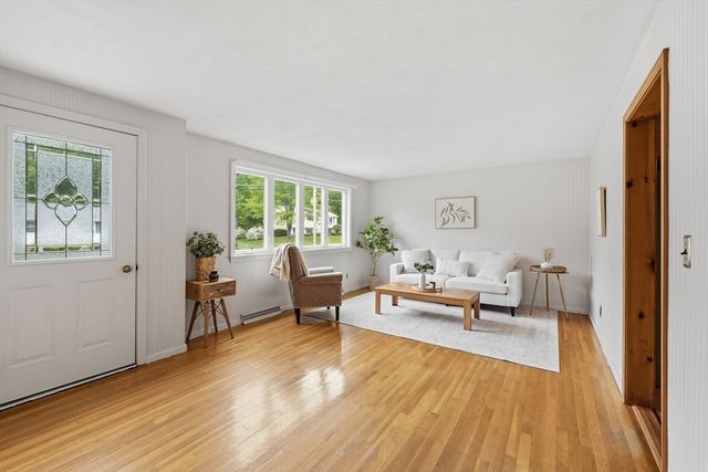 20 Freeman Rd, Chelmsford, MA 01824