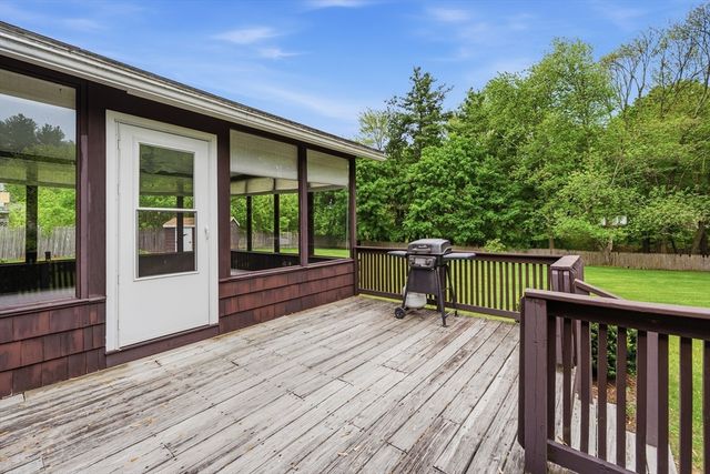 20 Freeman Rd, Chelmsford, MA 01824