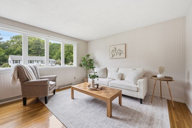 20 Freeman Rd, Chelmsford, MA 01824