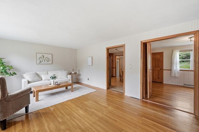 20 Freeman Rd, Chelmsford, MA 01824