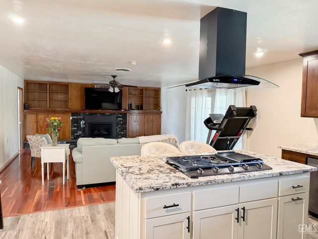 3612 Christmas Tree Lane, Bakersfield, CA 93306