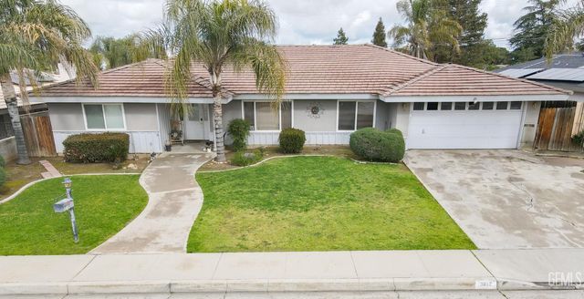 3612 Christmas Tree Lane, Bakersfield, CA 93306