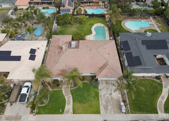 3612 Christmas Tree Lane, Bakersfield, CA 93306