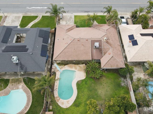 3612 Christmas Tree Lane, Bakersfield, CA 93306