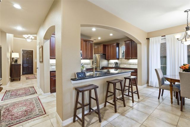 206 N Vershire Circle, The Woodlands, TX 77354