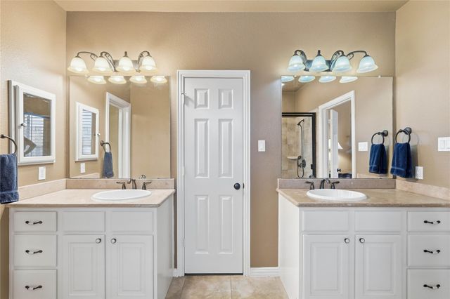 206 N Vershire Circle, The Woodlands, TX 77354