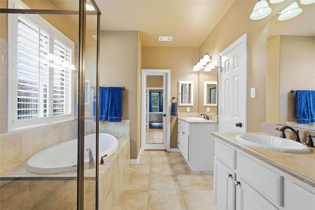 206 N Vershire Circle, The Woodlands, TX 77354