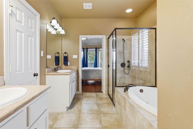 206 N Vershire Circle, The Woodlands, TX 77354