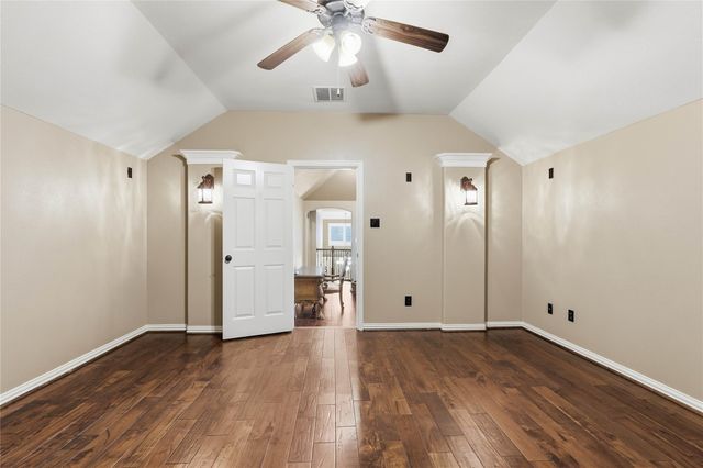 206 N Vershire Circle, The Woodlands, TX 77354