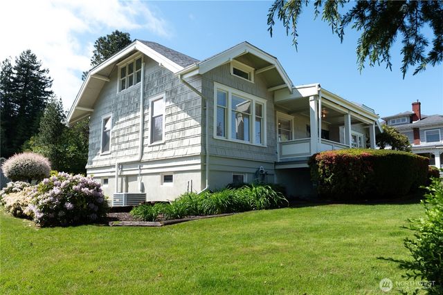 550 Ballentine Street, Raymond, WA 98577
