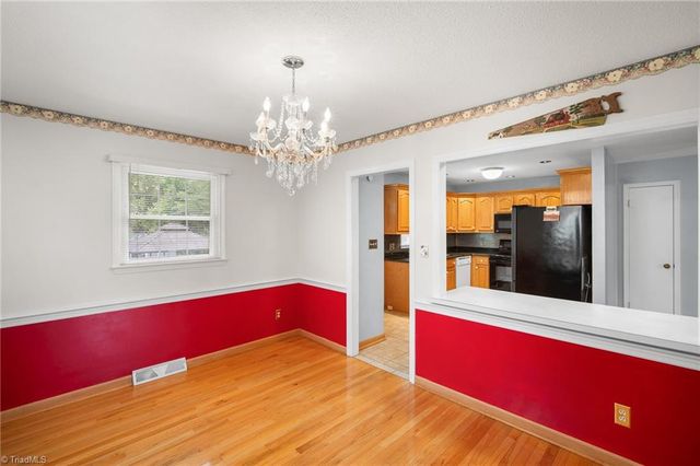 1809 Pope Lane, Kernersville, NC 27284