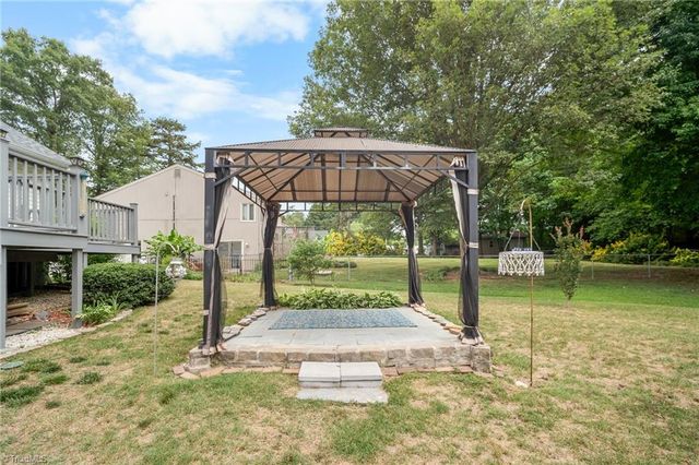 1809 Pope Lane, Kernersville, NC 27284