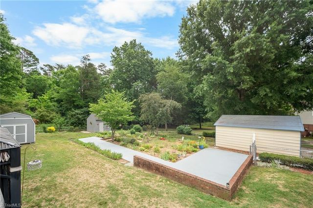 1809 Pope Lane, Kernersville, NC 27284
