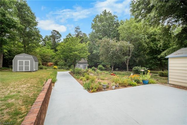 1809 Pope Lane, Kernersville, NC 27284
