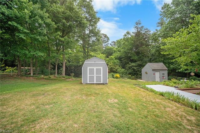 1809 Pope Lane, Kernersville, NC 27284