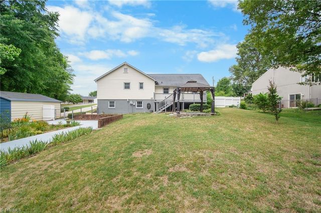 1809 Pope Lane, Kernersville, NC 27284