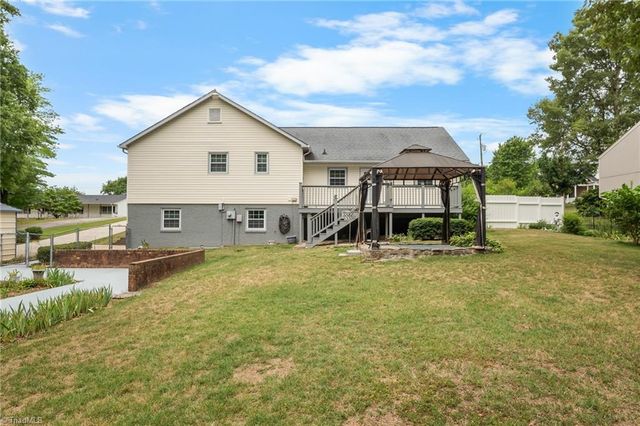1809 Pope Lane, Kernersville, NC 27284